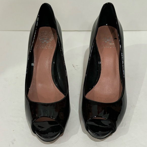 VINCE CAMUTO Women’s Black Patent Leather Peep Toe Heels - size 7.5 - Picture 2 of 7